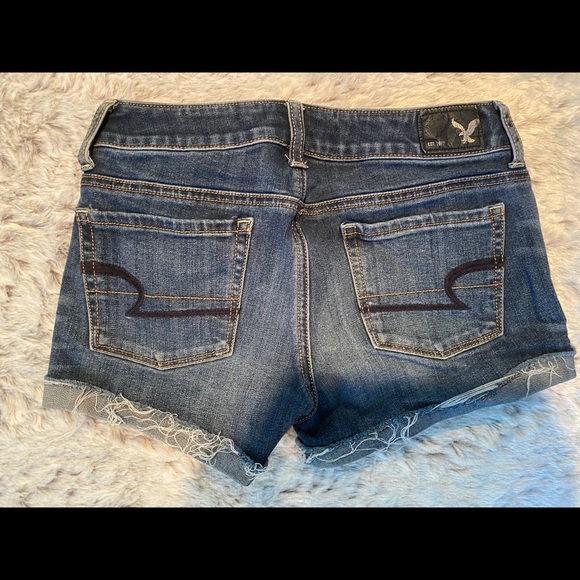American Eagle Women’s Shorts - Picture 2 of 2